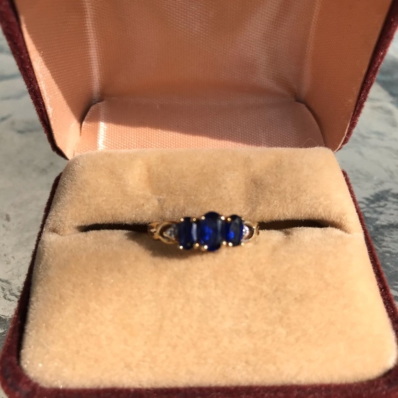 3 Sapphire & 2 Diamond 10k Yellow Gold Ring - Picture 9 of 13